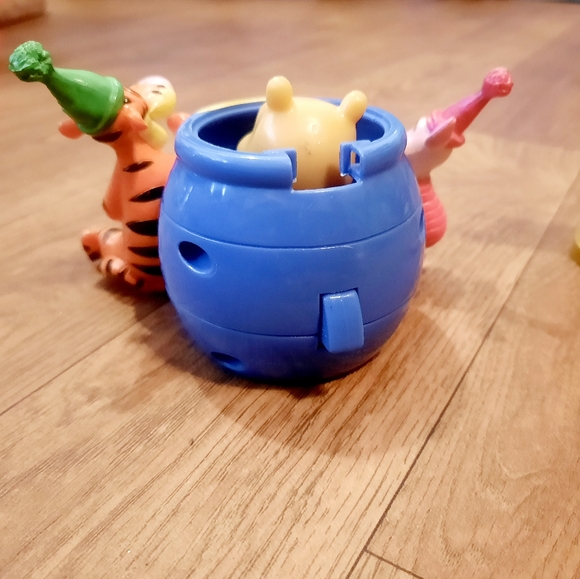 SOLD Winnie The Pooh Birthday Figurines - Picture 7 of 9